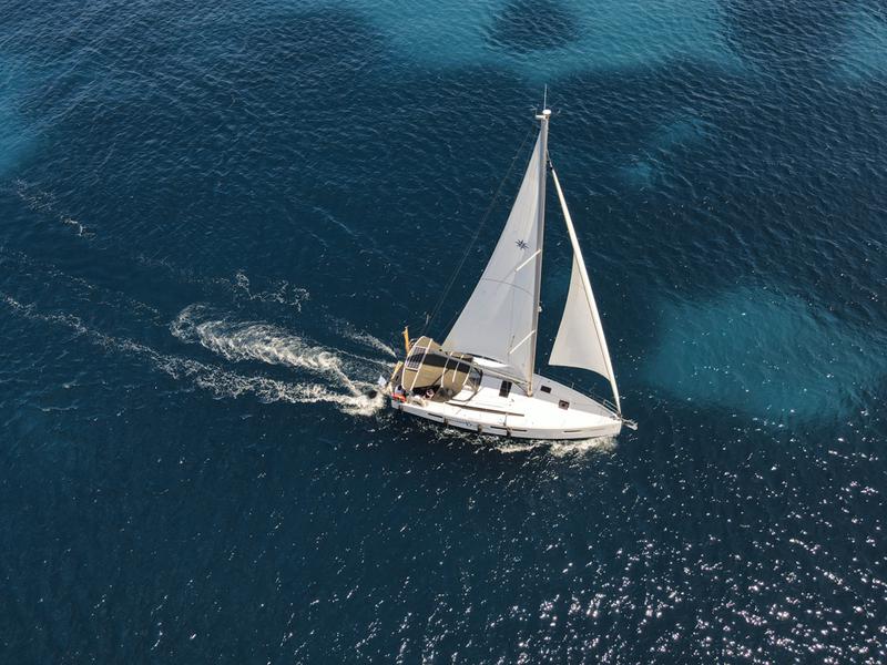 Book yachts online - sailboat - Sun Odyssey 410 - Marianna - rent