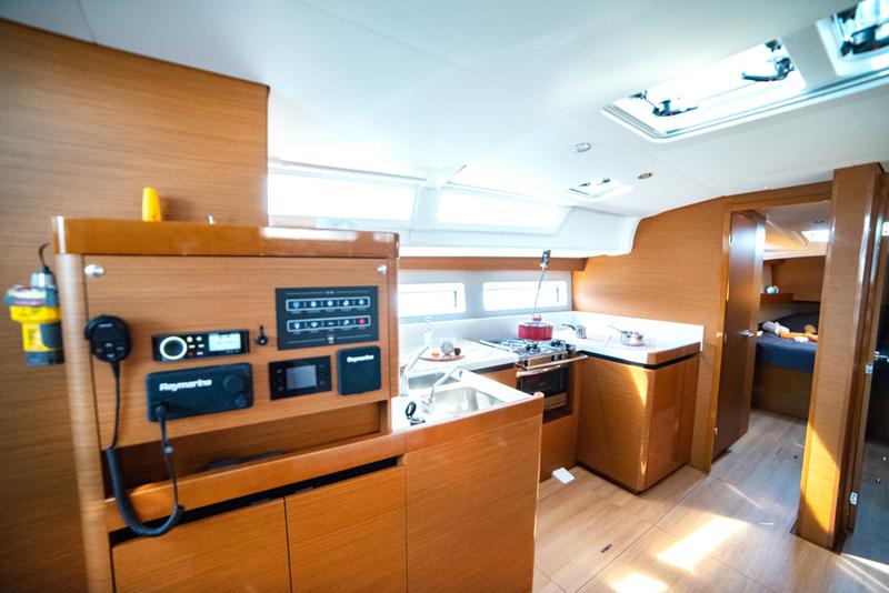 Book yachts online - sailboat - Sun Odyssey 490 - Porto Fino - rent