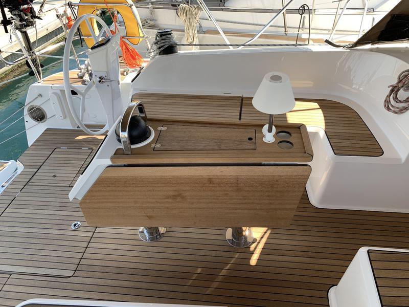 Book yachts online - sailboat - Bavaria Cruiser 46 - Oceanos - rent