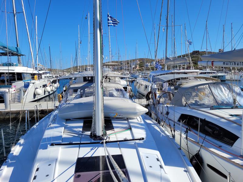 Book yachts online - sailboat - Hanse 418 - heNA - rent