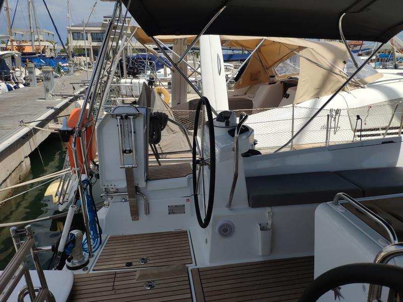Book yachts online - sailboat - Jeanneau 51 - Sogno di Mare - rent