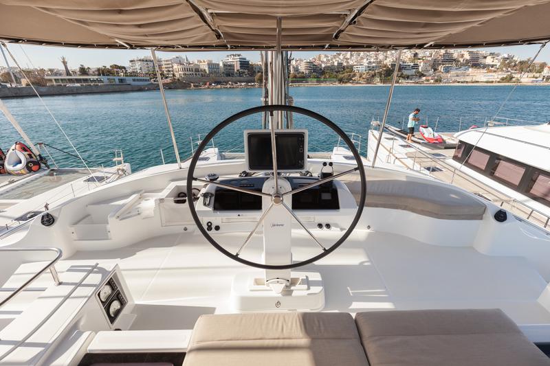 Book yachts online - catamaran - Lagoon 52 - Kepi - rent