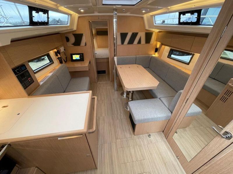Book yachts online - sailboat - Bavaria C38 - Tittibè - rent