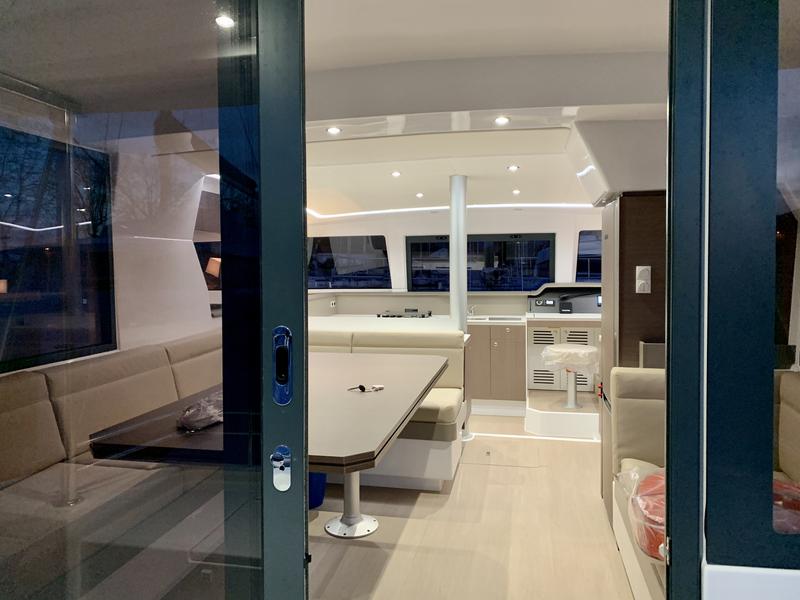 Book yachts online - catamaran - Bali 4.1 (watermaker) - Summertime (WM, Inverter) - rent