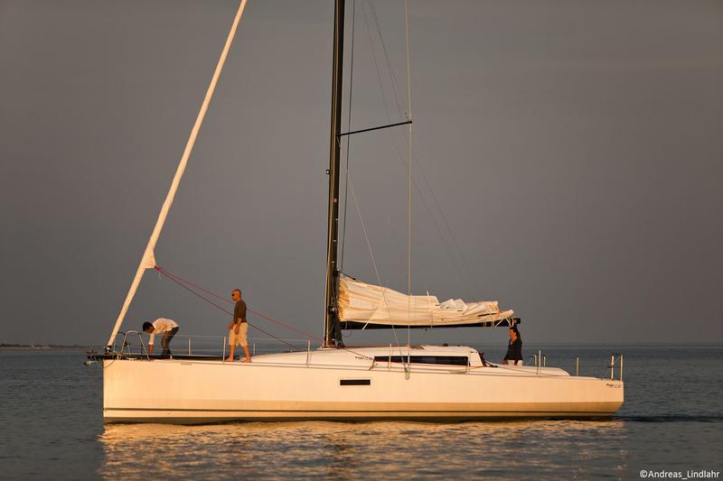 Book yachts online - sailboat - Pogo 12.5 - The one - rent