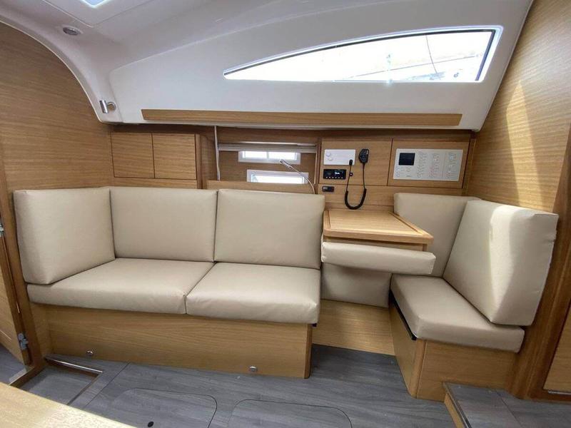 Book yachts online - sailboat - Elan Impression 40.1 - Eliana - rent