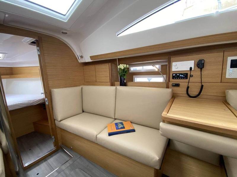 Book yachts online - sailboat - Elan Impression 40.1 - Eliana - rent