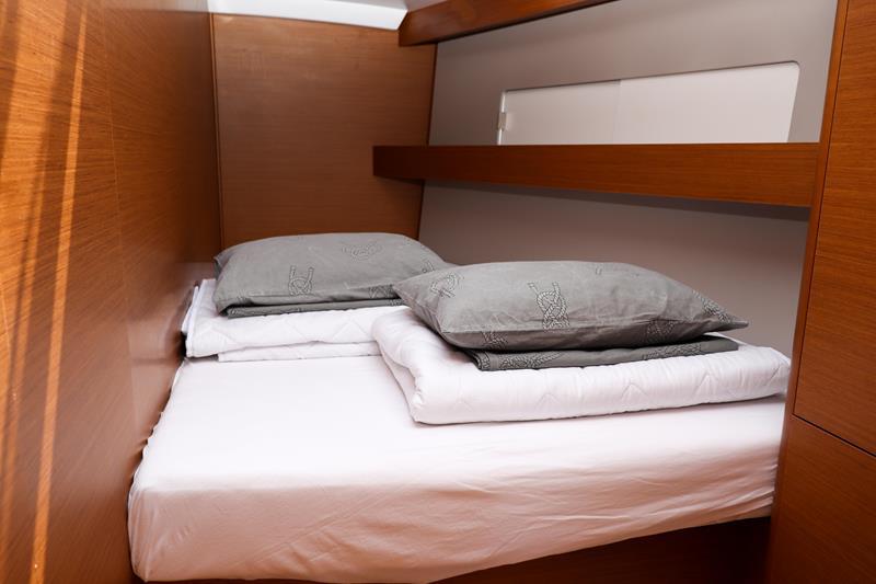 Book yachts online - sailboat - Sun Odyssey 440 - Ana   - rent