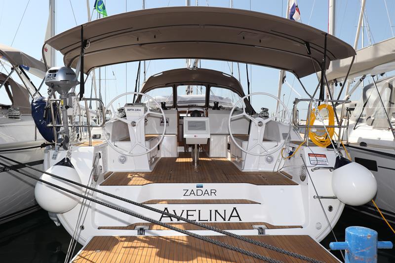 Book yachts online - sailboat - Bavaria Cruiser 46 - Avelina - rent