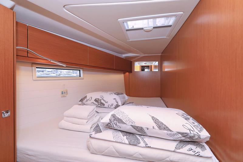 Book yachts online - sailboat - Bavaria Cruiser 51 - Bonnytta - rent
