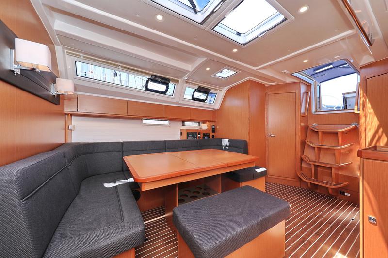 Book yachts online - sailboat - Bavaria Cruiser 46 - Summer Jazz - rent