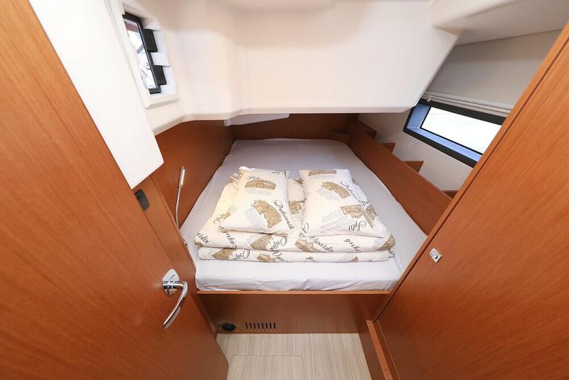 Book yachts online - sailboat - Bavaria C38 - Blue Note - rent
