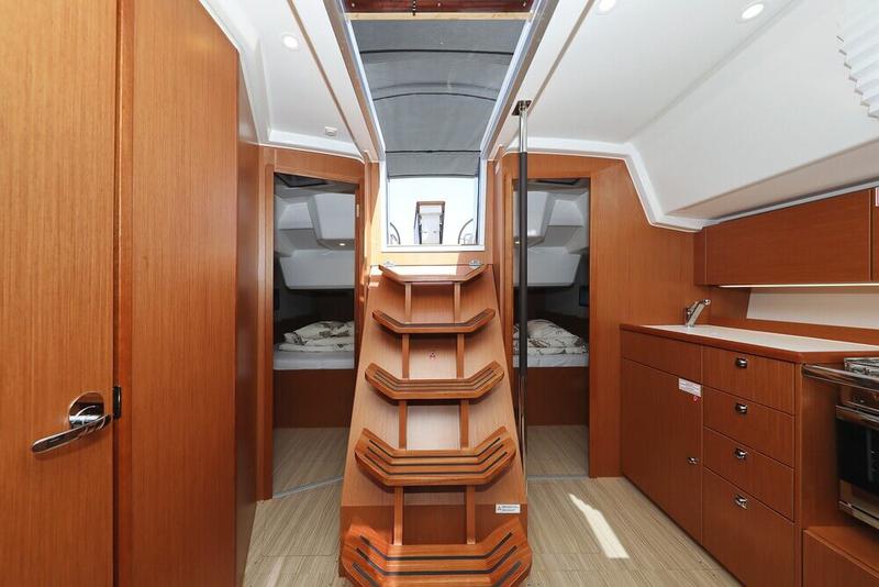 Book yachts online - sailboat - Bavaria C38 - Blue Note - rent