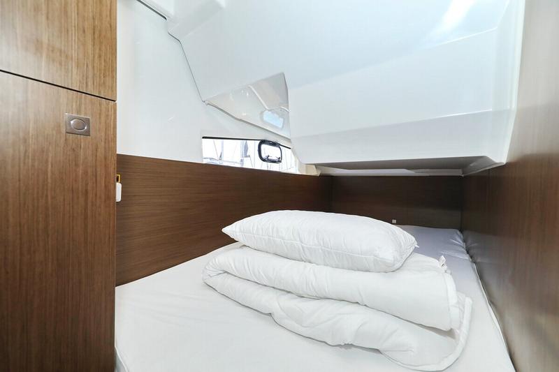 Book yachts online - motorboat - Merry Fisher 1095 FLY - Tana - rent