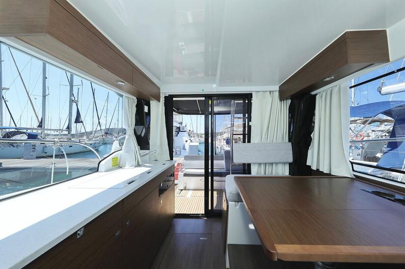 Book yachts online - motorboat - Merry Fisher 1095 FLY - Tana - rent