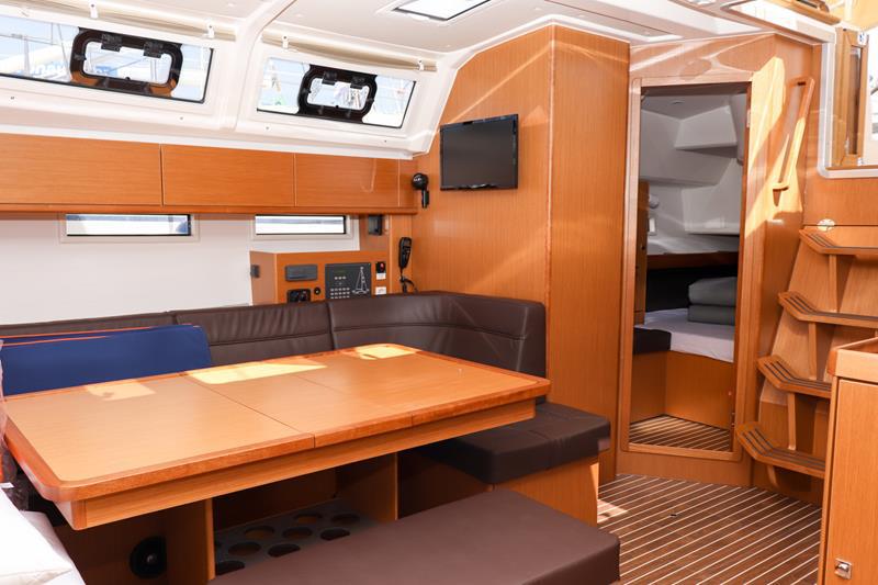Book yachts online - sailboat - Bavaria Cruiser 46 - Gracia - rent
