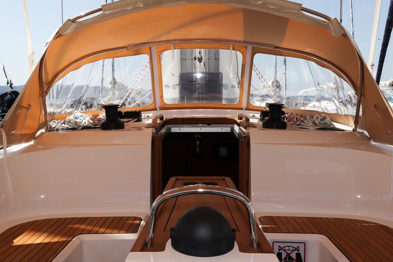 Book yachts online - sailboat - Bavaria Cruiser 46 - Gracia - rent