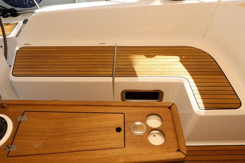 Book yachts online - sailboat - Bavaria Cruiser 46 - Gracia - rent