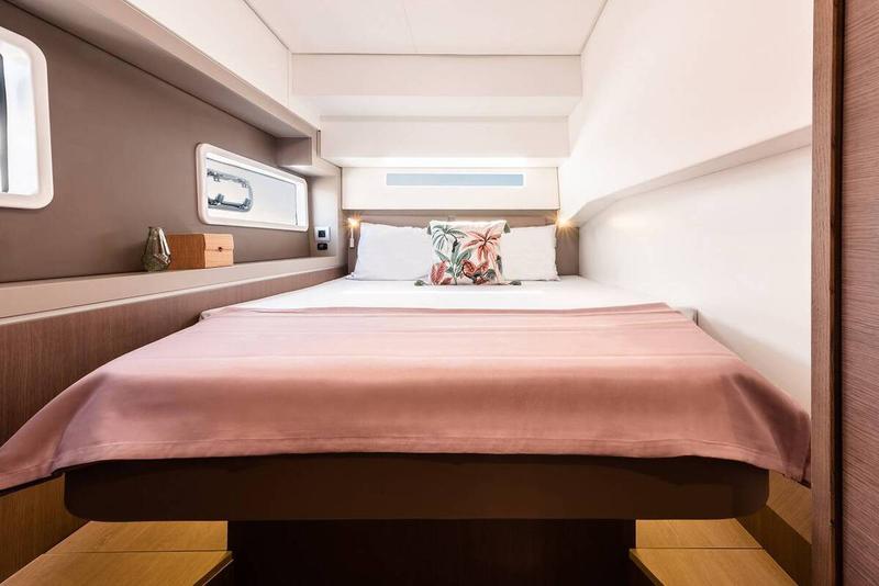 Book yachts online - catamaran - Bali 4.2 - Supernova - rent