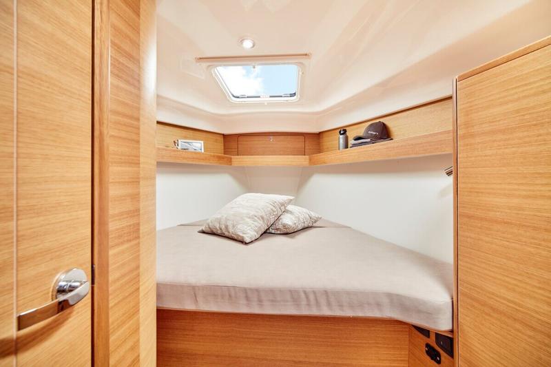 Book yachts online - sailboat - Elan Impression 40.1 - Kaya - rent