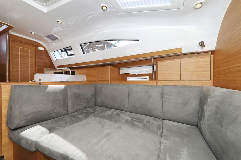 Book yachts online - sailboat - Elan Impression 40.1 - Valata - rent