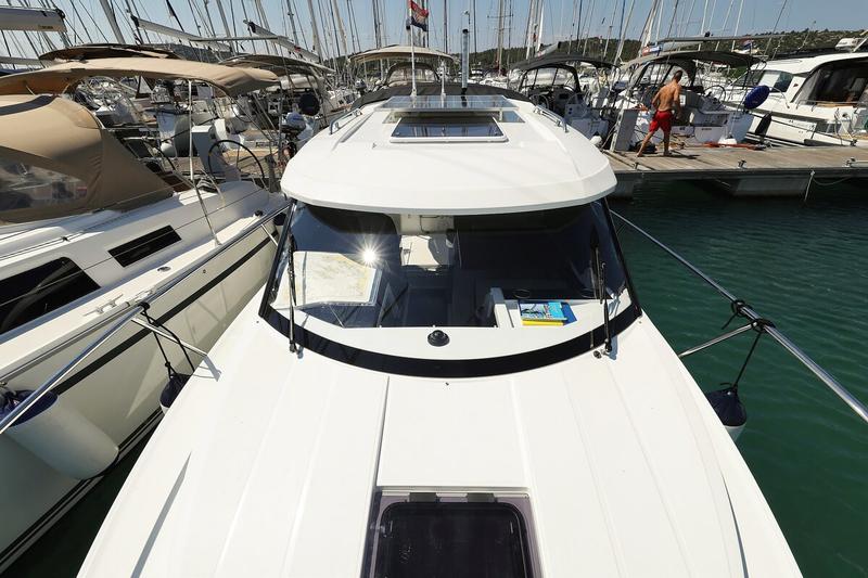 Book yachts online - motorboat - Merry Fisher 795 - Tena - rent