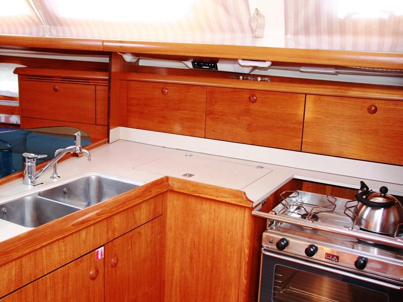 Book yachts online - sailboat - Sun Odyssey 37 - Kacamak - rent