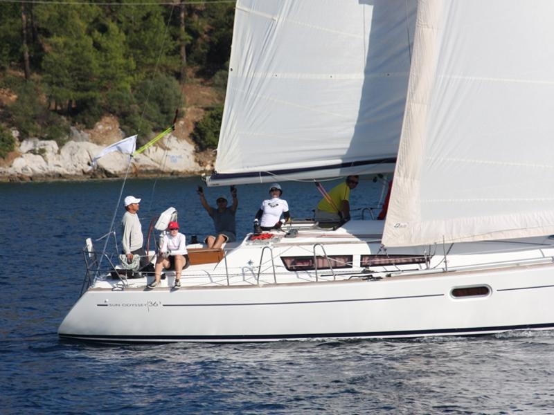 Book yachts online - sailboat - Sun Odyssey 36i - Schnecke - rent