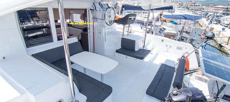 Book yachts online - catamaran - Lagoon 40 - ANGELO - rent