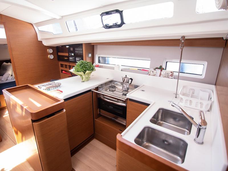 Book yachts online - sailboat - Sun Odyssey 440 - GEORGIA - rent