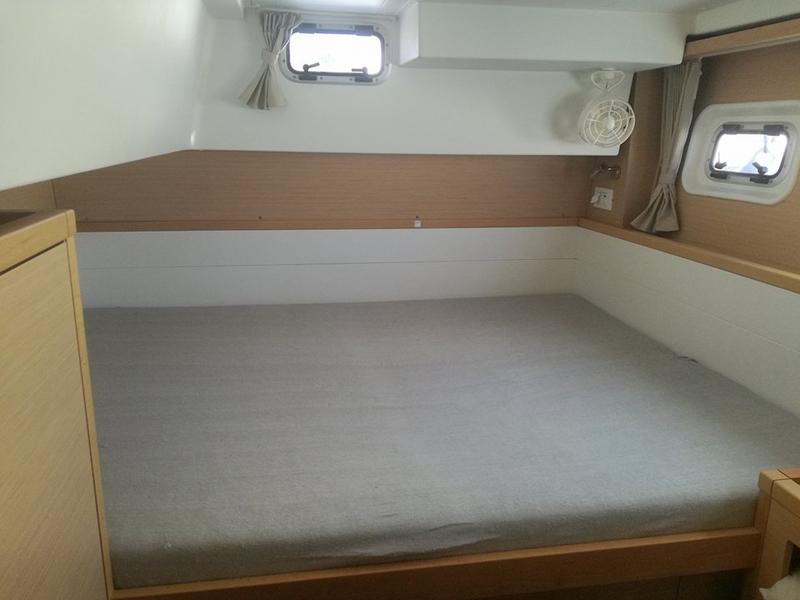 Book yachts online - catamaran - Lagoon 39 - Deep Blue - rent