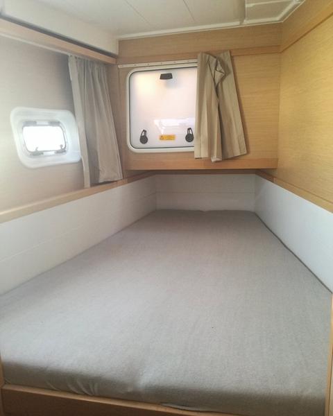 Book yachts online - catamaran - Lagoon 39 - Deep Blue - rent