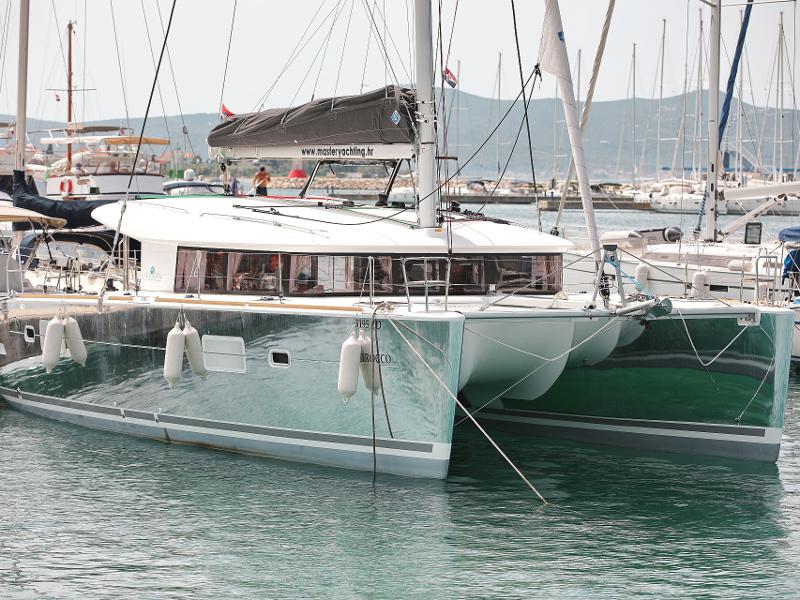 Book yachts online - catamaran - Lagoon 400 S2 LTD EDITION - SCIROCCO - rent