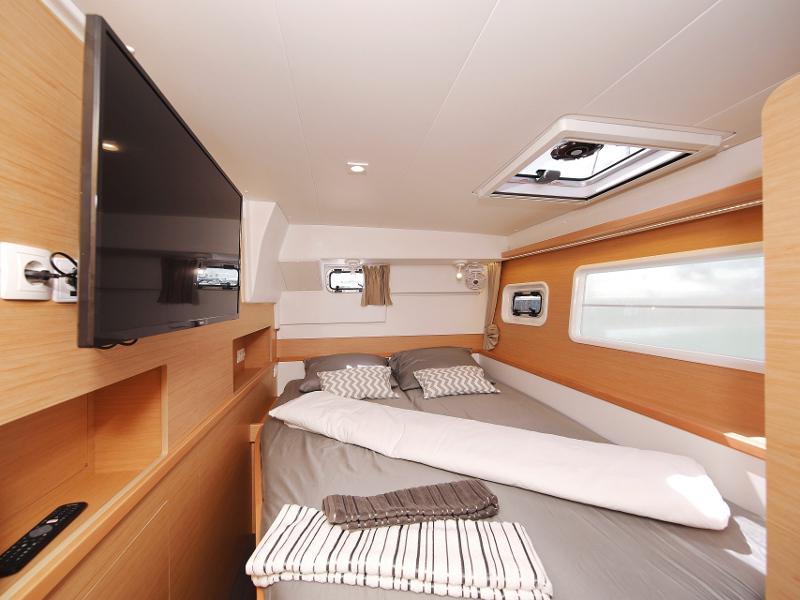 Book yachts online - catamaran - Lagoon 400 S2 LTD EDITION - SCIROCCO - rent