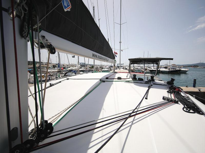Book yachts online - catamaran - Lagoon 400 S2 LTD EDITION - SCIROCCO - rent