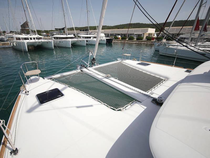 Book yachts online - catamaran - Lagoon 400 S2 LTD EDITION - SCIROCCO - rent