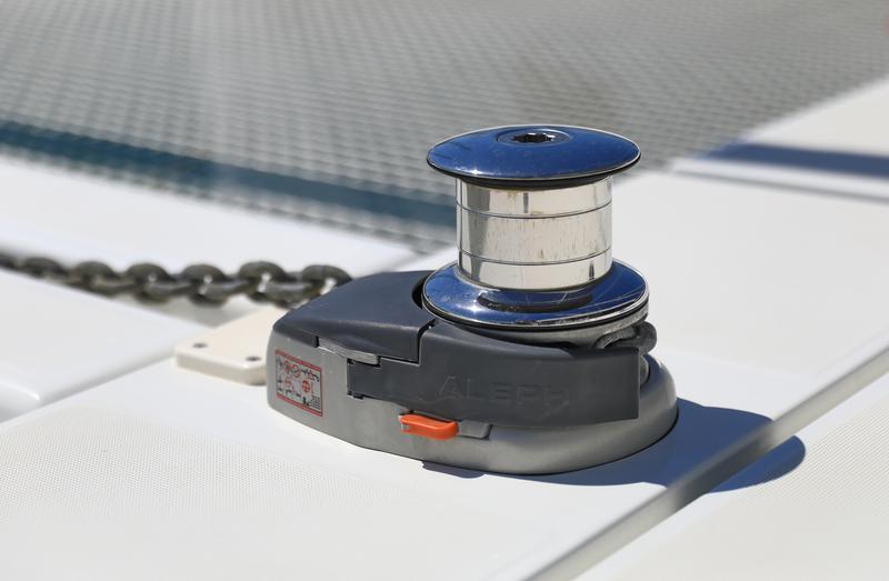 Book yachts online - catamaran - Lagoon 42 - ZEUS - rent