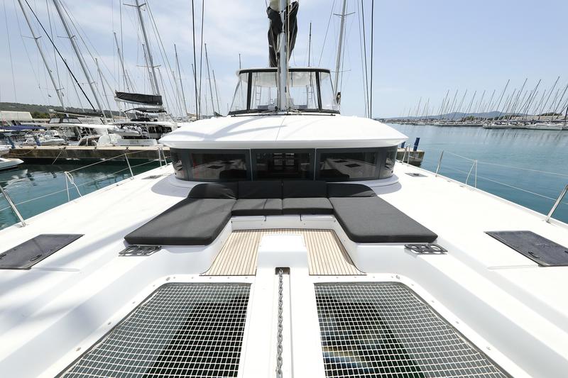 Book yachts online - catamaran - Lagoon 50 - HIGH LIFE - rent