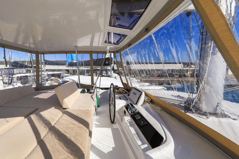 Book yachts online - catamaran - Lagoon 46 - MAJESTIC - rent