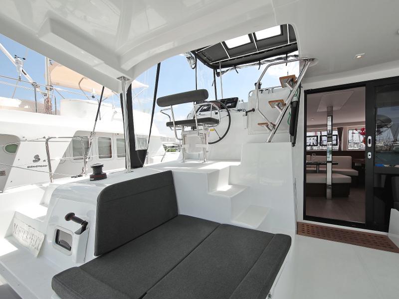Book yachts online - catamaran - Lagoon 42 - MASTERPIECE - rent