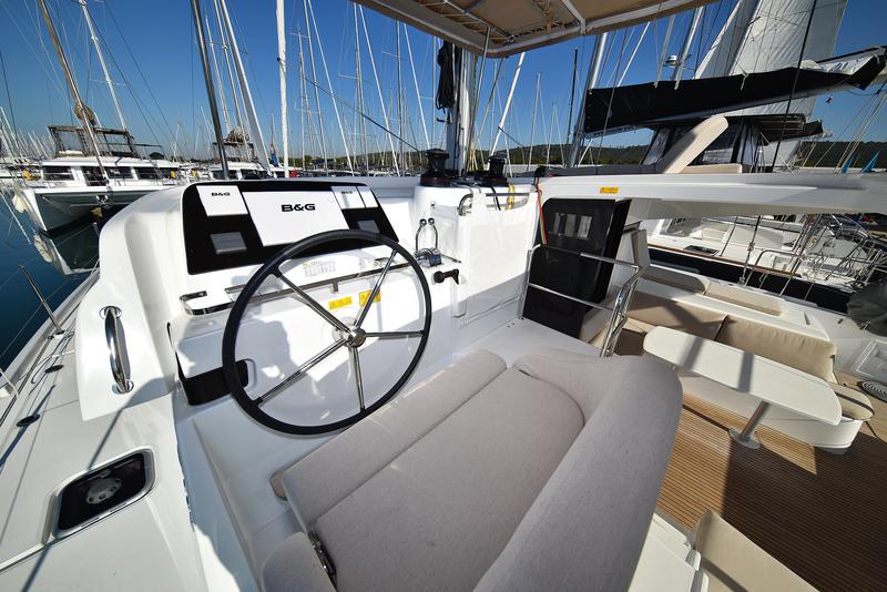 Book yachts online - catamaran - Lagoon 42 - CUZAMEN - rent