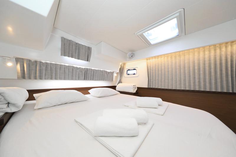 Book yachts online - catamaran - Lagoon 42 - CUZAMEN - rent