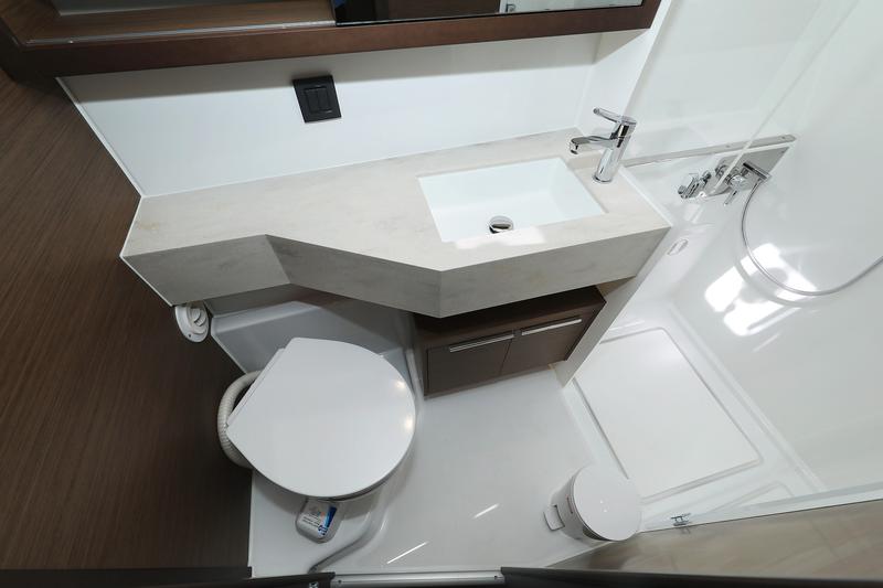Book yachts online - catamaran - Lagoon 46 - PANOS - rent