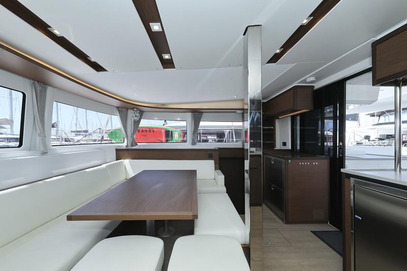 Book yachts online - catamaran - Lagoon 46 - PANOS - rent