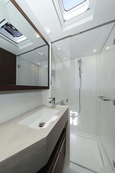 Book yachts online - catamaran - Lagoon 46 - PANOS - rent