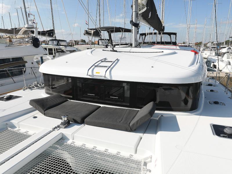 Book yachts online - catamaran - Lagoon 40 - NINA II - rent