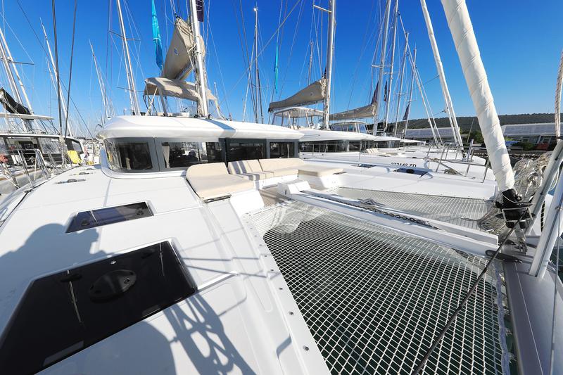 Book yachts online - catamaran - Lagoon 50- owner version - RAGNAR - rent