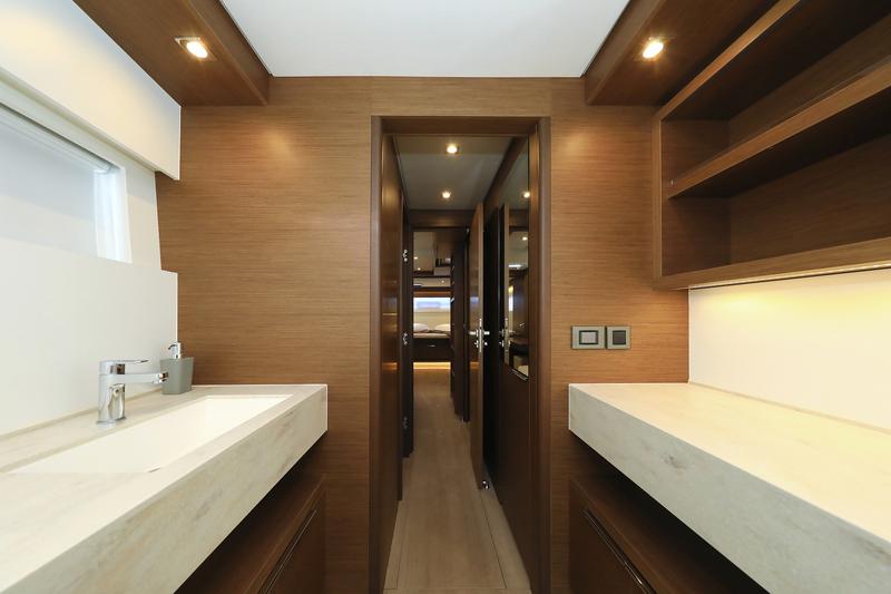 Book yachts online - catamaran - Lagoon 50- owner version - RAGNAR - rent
