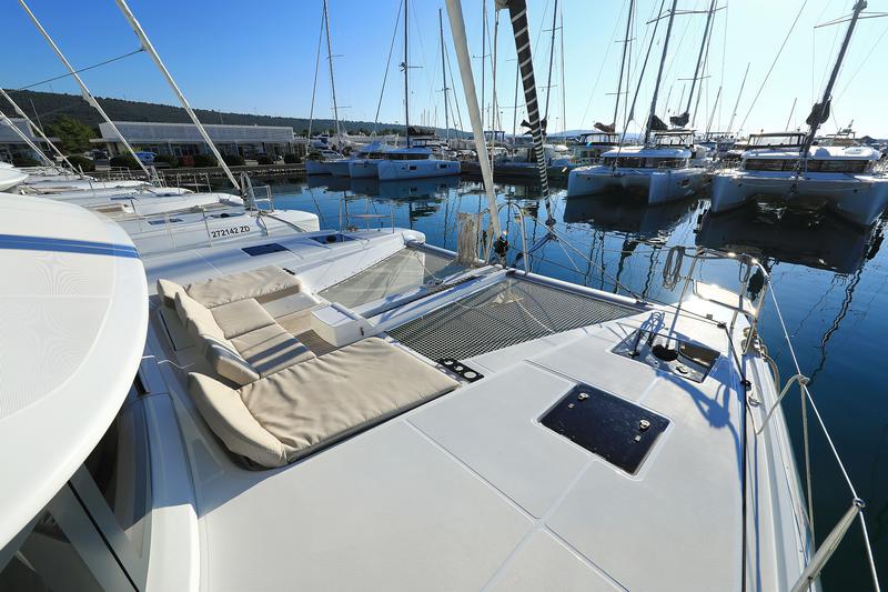 Book yachts online - catamaran - Lagoon 50- owner version - RAGNAR - rent