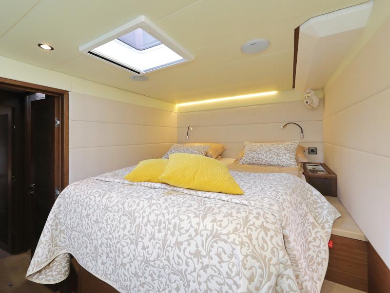 Book yachts online - catamaran - Lagoon 620 - MASTERDREAM  - rent